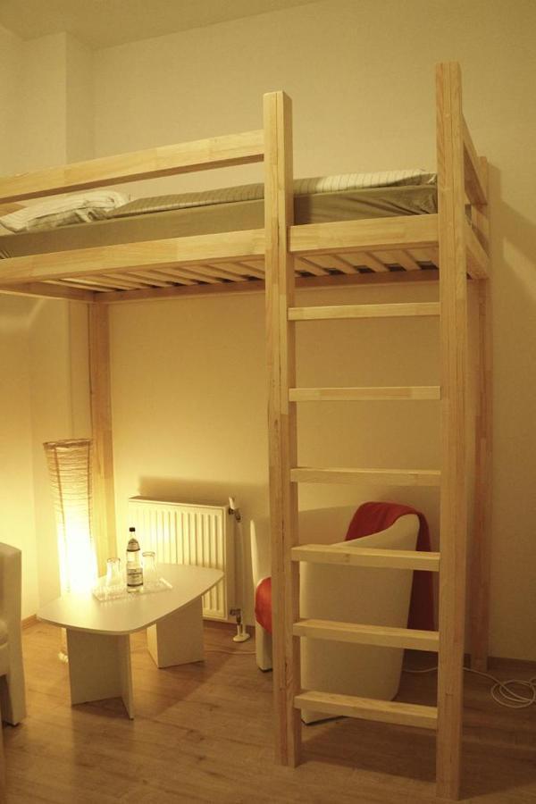 Living In The Box Hostal Berlín