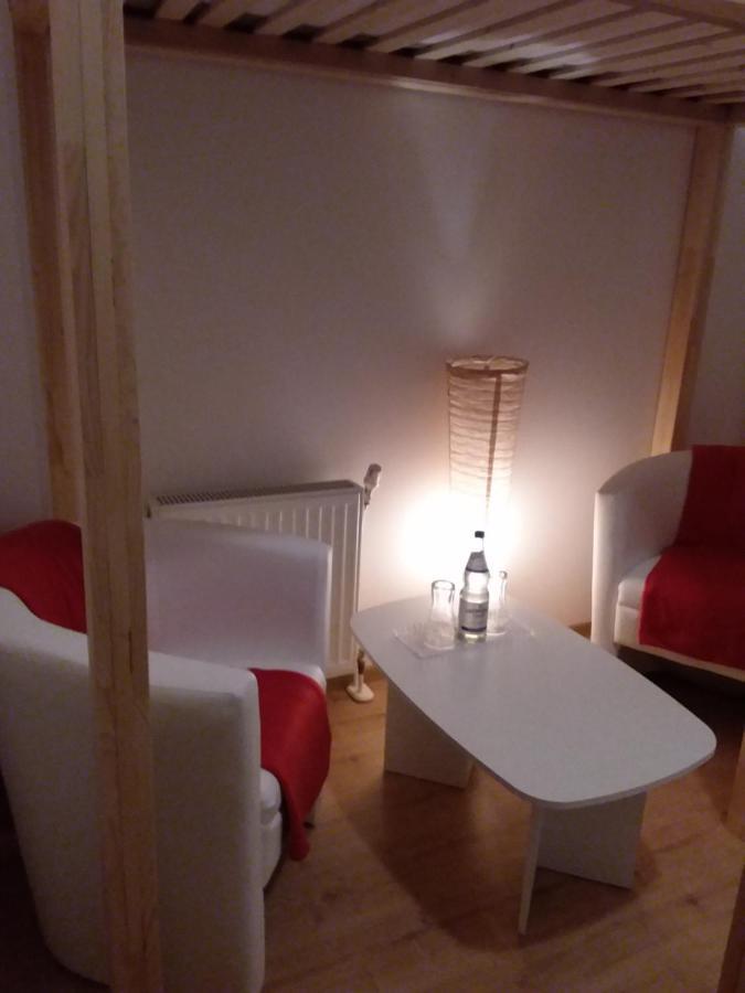 Hostal Living In The Box Berlín